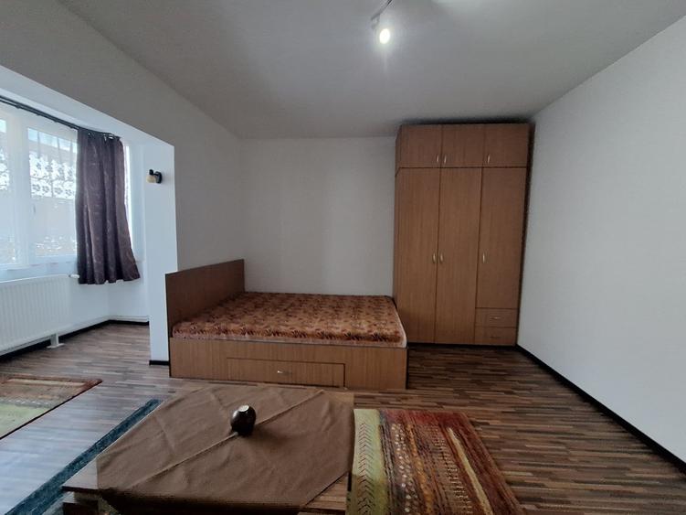 Garsonieră decomandată, mobilată în Freidorf