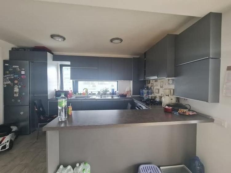 Casă cu 5 camere cu Teren 320 Mp în Tărlungeni