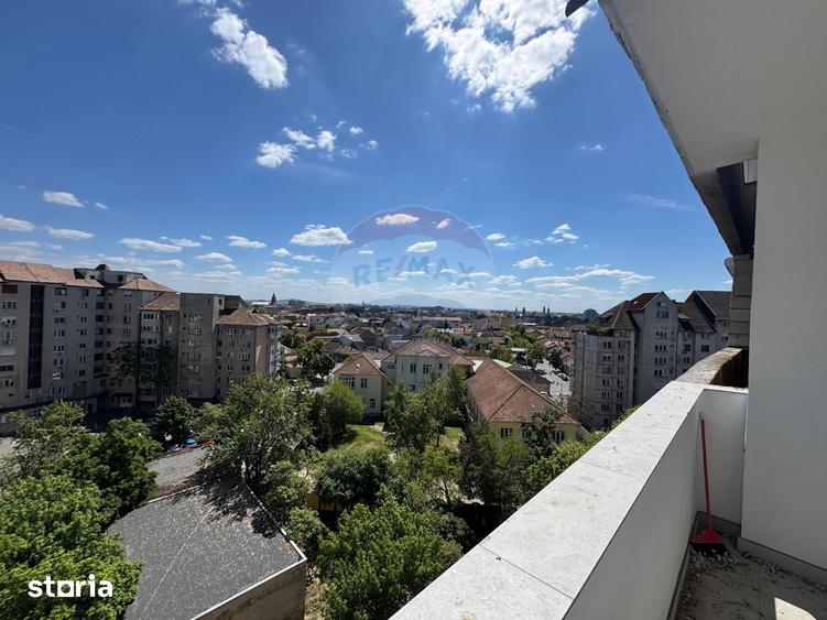 Apartament cu 3 camere în Decebal