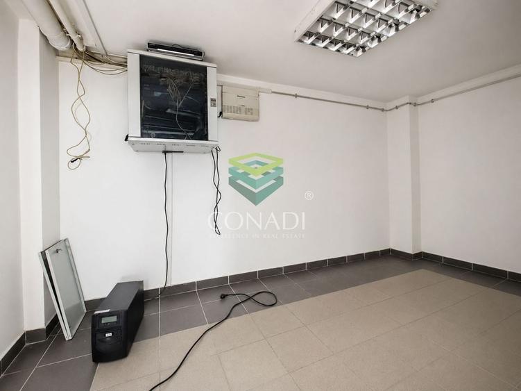 Casă individuală cu 8 camere cu Canalizare în Baicului