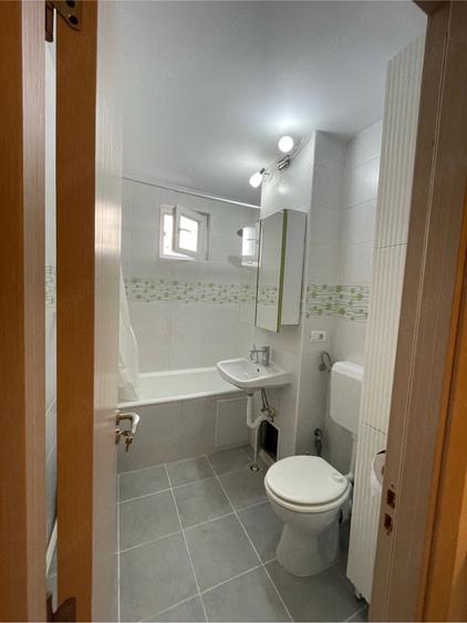 Apartament cu 2 camere decomandat în Precista