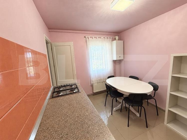 Apartament cu 3 camere decomandat, mobilat în Codlea