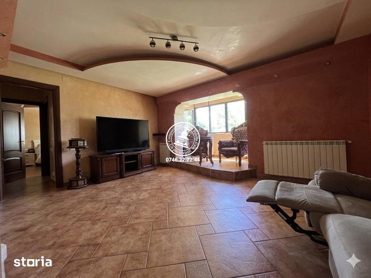 Apartament cu 4 camere, mobilat în Central
