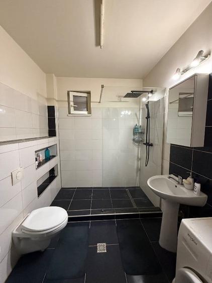 Casă cu 6 camere cu Teren 606 Mp în Central