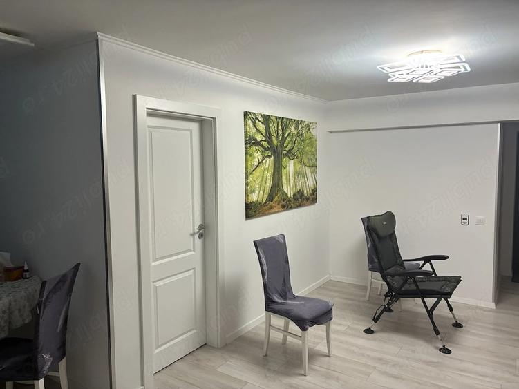 Apartament cu 2 camere decomandat în Girocului
