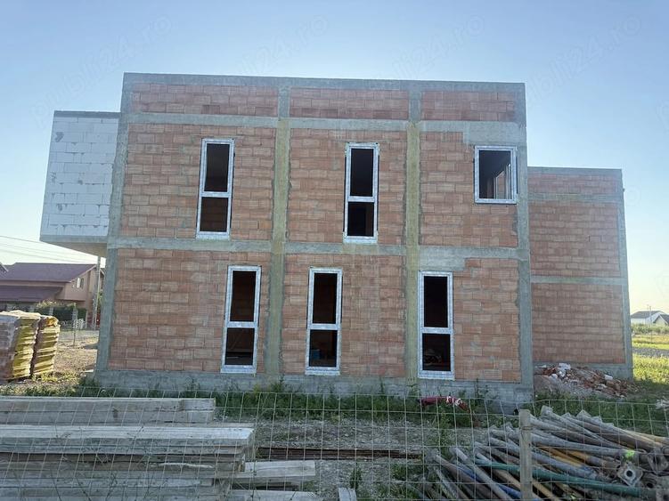 Apartament cu 2 camere decomandat în Moșnița Nouă