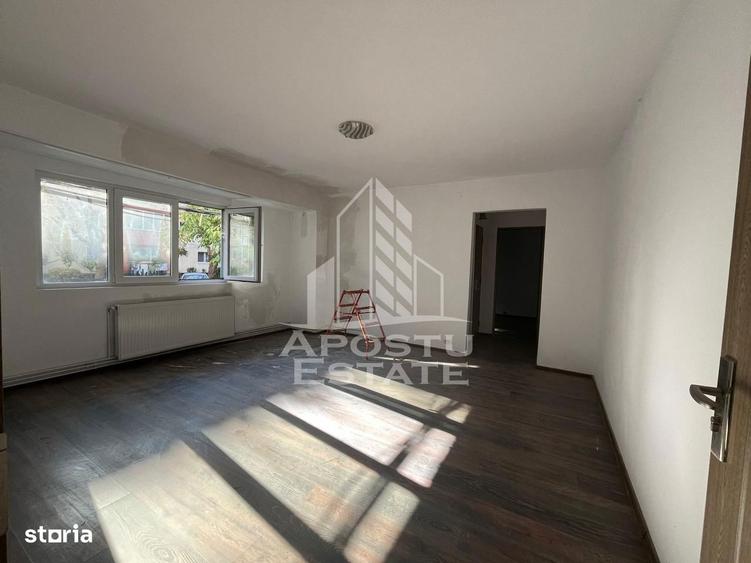 Apartament cu 2 camere semidecomandat în Girocului — fotografia 1