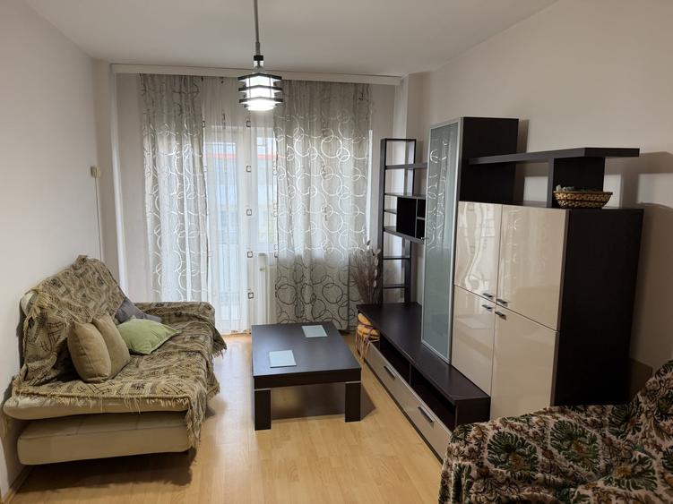 Apartament cu 2 camere decomandat, mobilat în Calea Dumbrăvii