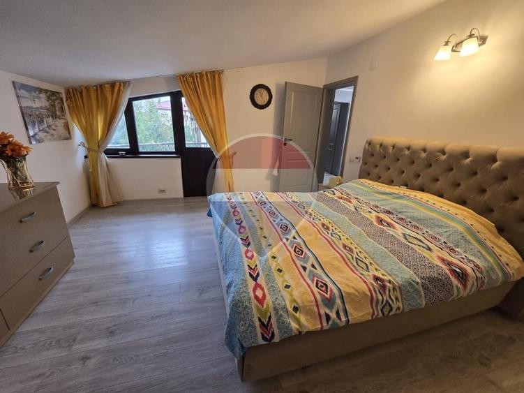 Casă individuală cu 5 camere cu Teren 958 Mp în Nord