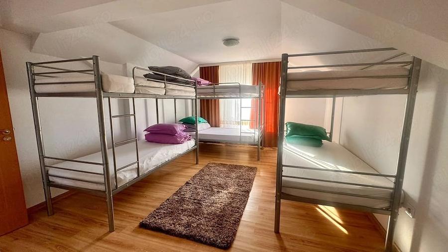 Casă cu 5 camere cu Teren 200 Mp în Valea Mare