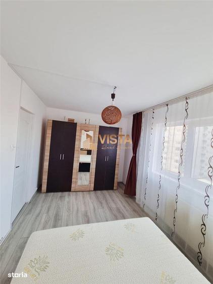 Apartament 2 camere luminos, loc de parcare. Se afla la 5 minute de Co - 3