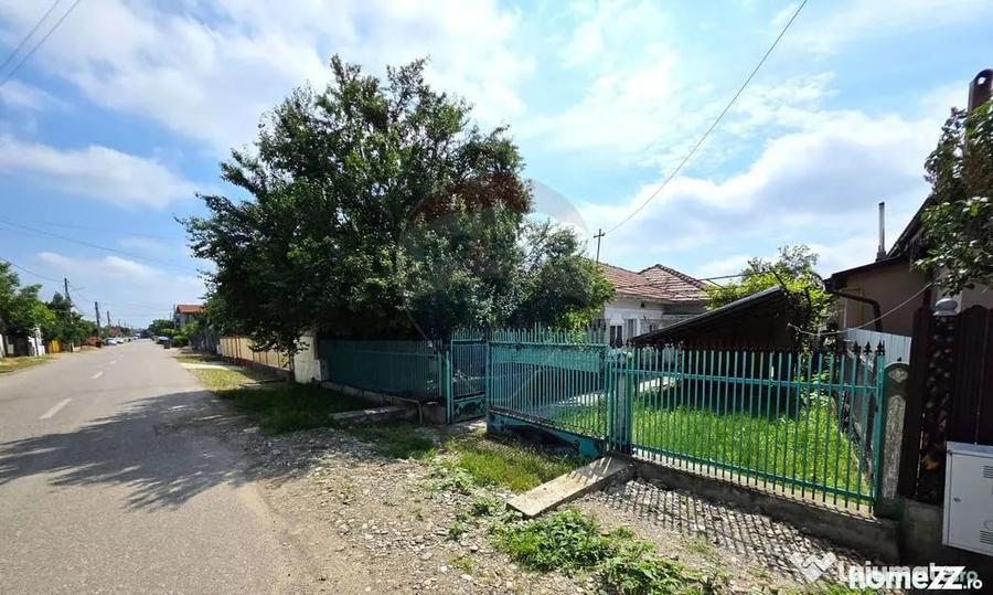 Casă cu 4 camere cu Teren 1254 Mp în Potoceni