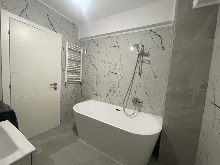 Apartament cu 2 camere decomandat în Sud
