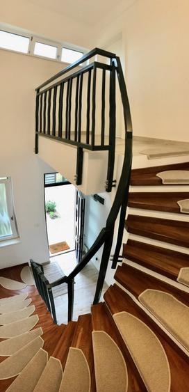 Apartament cu 3 camere decomandat în Torontalului