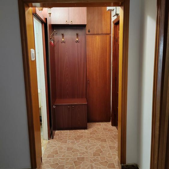 Apartament cu 3 camere decomandat în Casa de Cultură