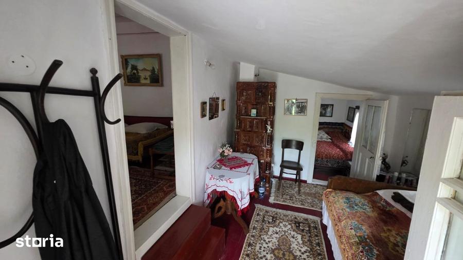 Casă cu 5 camere cu Teren 3750 Mp în Cârligele