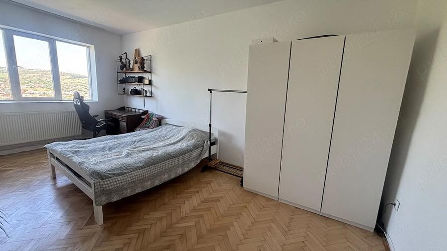 Garsonieră decomandată în Gruia