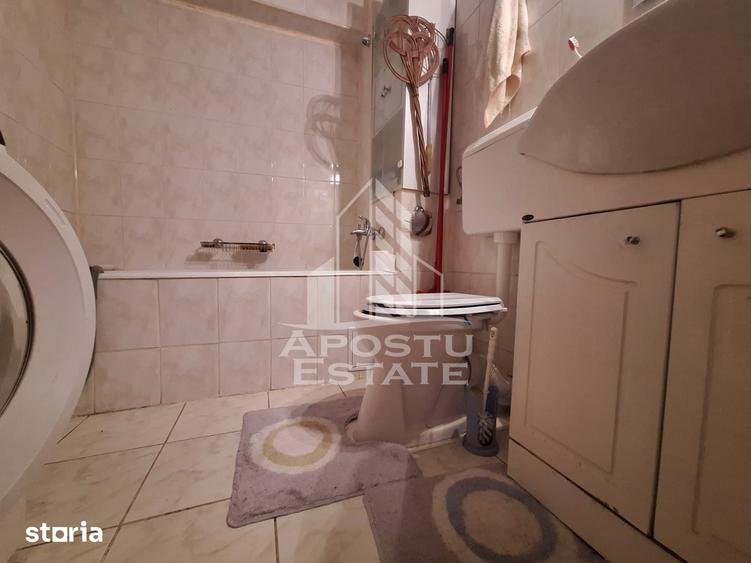 Apartament cu 4 camere decomandat în Aurel Vlaicu