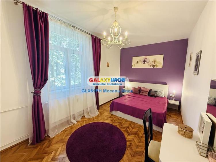 Apartament cu 3 camere semidecomandat, mobilat în Sud