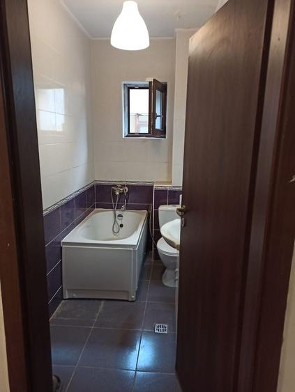 Apartament cu 2 camere semidecomandat, mobilat în Nord-Vest