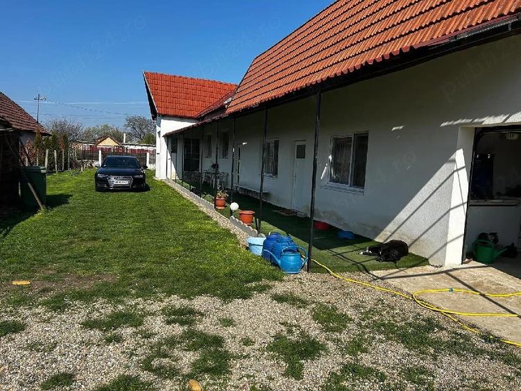 Casă cu 2 camere cu Teren 1500 Mp în Oar