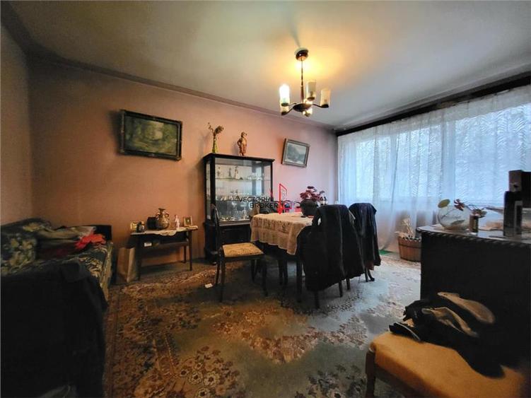 Apartament cu 3 camere semidecomandat în Theodor Pallady