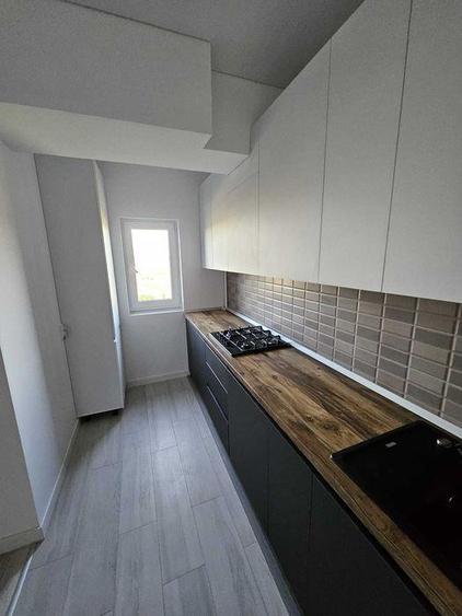 Apartament cu 2 camere semidecomandat, mobilat în Tătărași