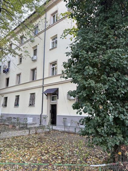 Apartament cu 3 camere decomandat în Vatra Luminoasă