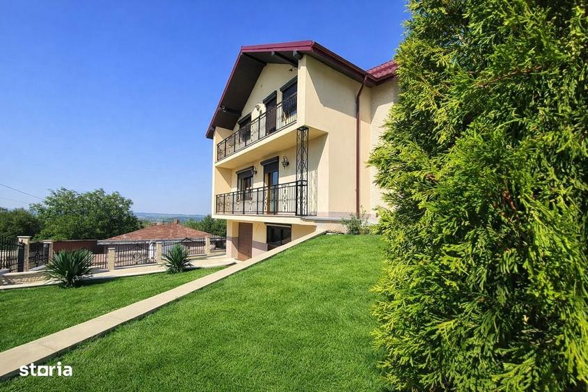 Casă cu 4 camere în Central