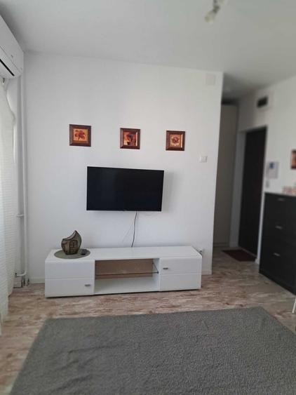 Garsonieră semidecomandată în Costin Georgian