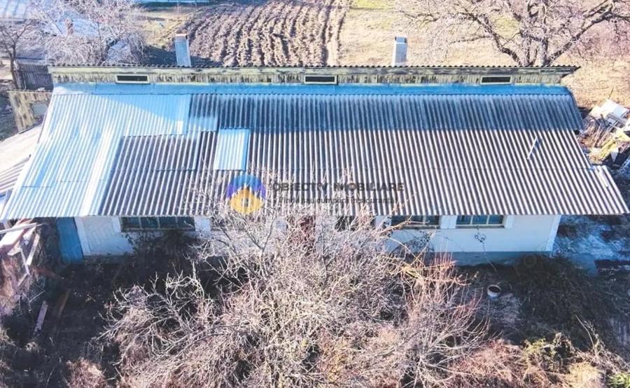 Casă cu 2 camere cu Teren 2040 Mp în Unghi