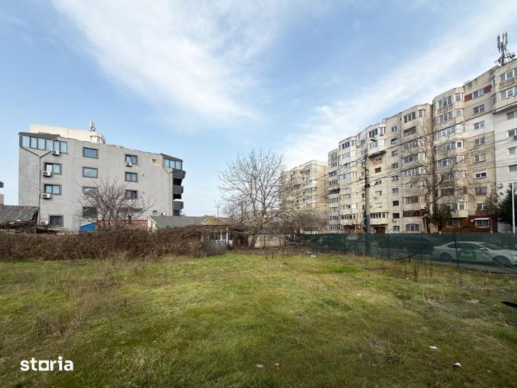 Teren de 985 mp, în Central
