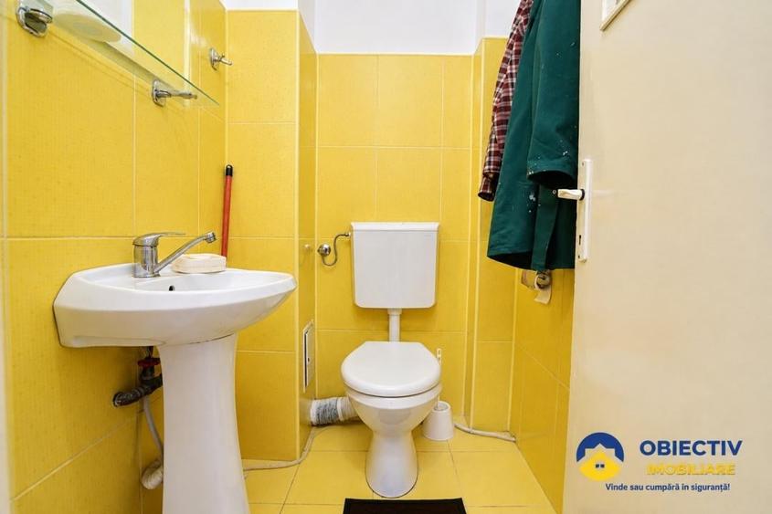 Apartament cu 4 camere semidecomandat în Mărăței