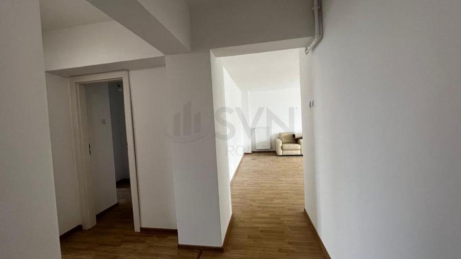 Apartament cu 3 camere decomandat în Aviației