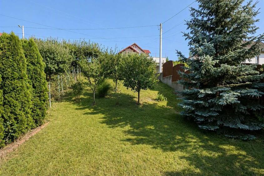 Casă cu 3 camere în Șura Mare