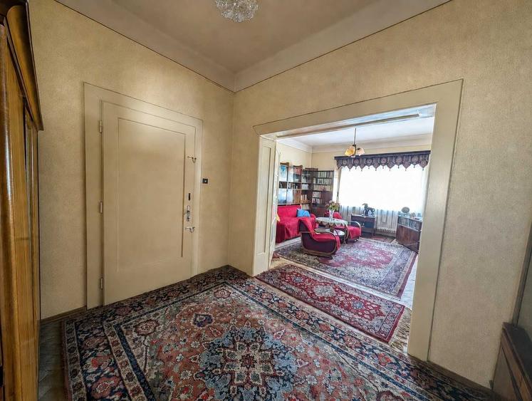 Apartament cu 3 camere decomandat în Ultracentral