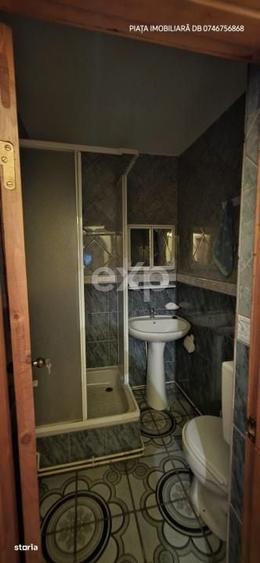 Apartament cu 4 camere decomandat în Tunari
