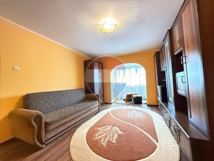 Apartament cu 2 camere semidecomandat, mobilat în Nord-Est