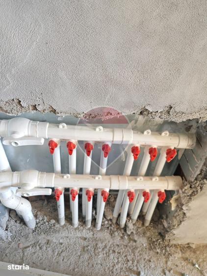 Casă cu 5 camere decomandat cu Teren 570 Mp în Central