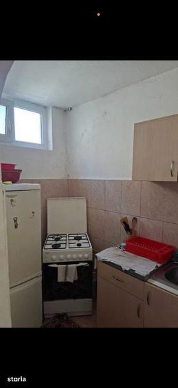 Garsoniera confort 1 de vanzare, etaj 2 , mobilata - 1