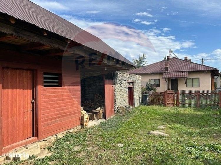 Casă cu 4 camere cu Teren 802 Mp în Măneciu
