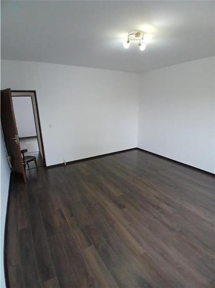 Apartament cu 2 camere decomandat în Circumvalațiunii