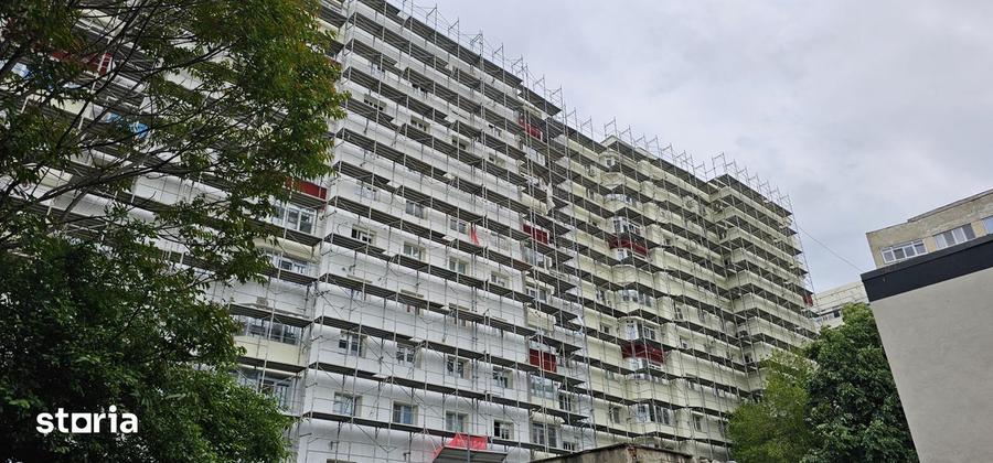 Apartament cu 4 camere în Berceni