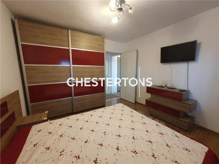 Apartament cu 2 camere decomandat, mobilat în Casa de Cultură