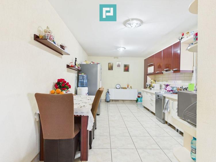Casă cu 5 camere cu Teren 1049 Mp în Șagu