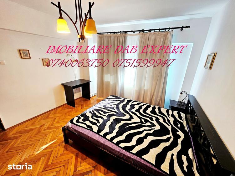 Apartament cu 3 camere în Piața Centrală