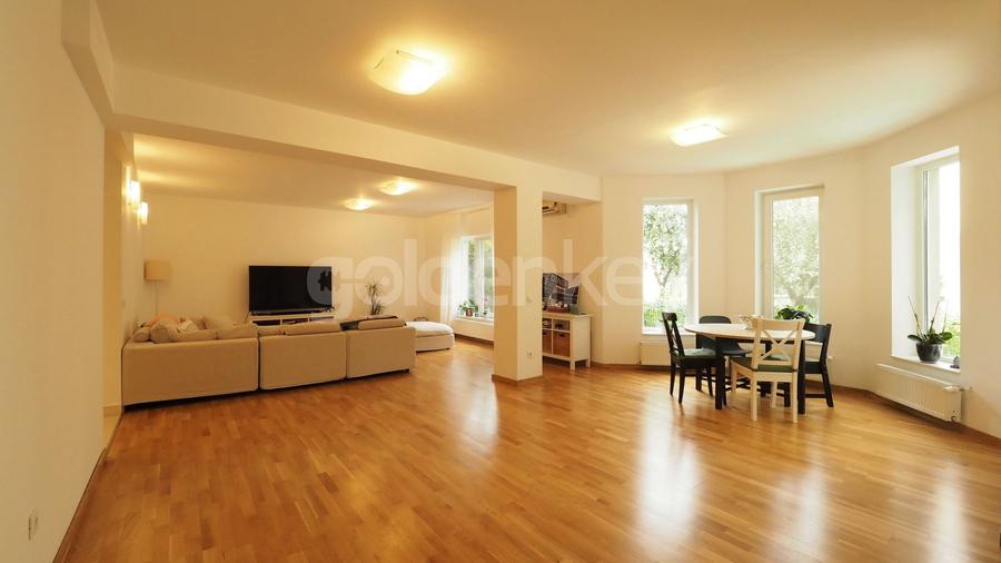 Duplex cu 6 camere cu Canalizare în Iancu Nicolae