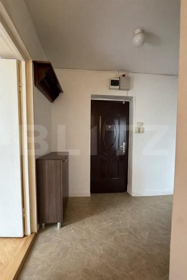 Apartament cu 3 camere decomandat, mobilat în Tudor
