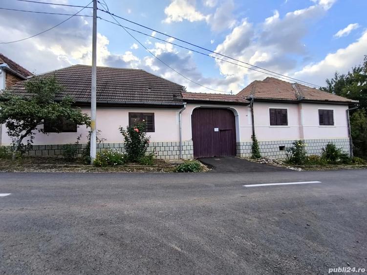 Casă cu 6 camere cu Teren 1846 Mp în Răhău