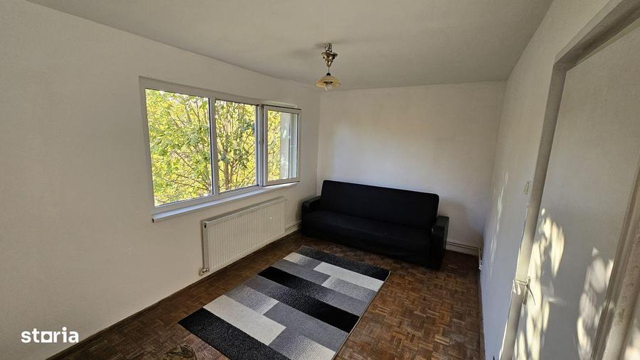 Apartament cu 2 camere semidecomandat în Brazda lui Novac